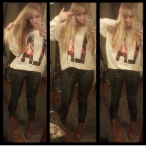 Lightweight LA Sweatshirt - Picture 5 of 5